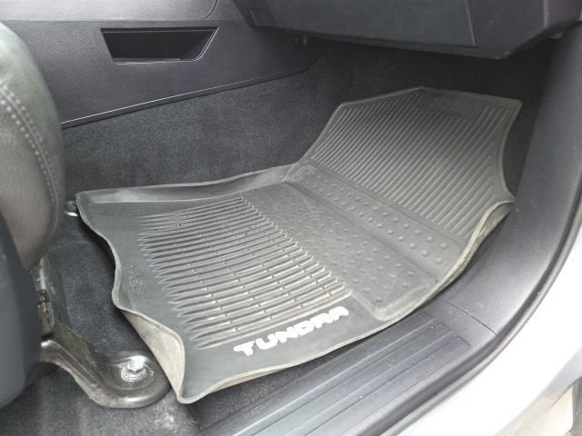 2017 Toyota Tundra SR5 5.7L V8