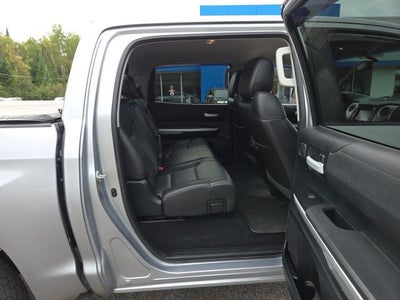 2017 Toyota Tundra SR5 5.7L V8