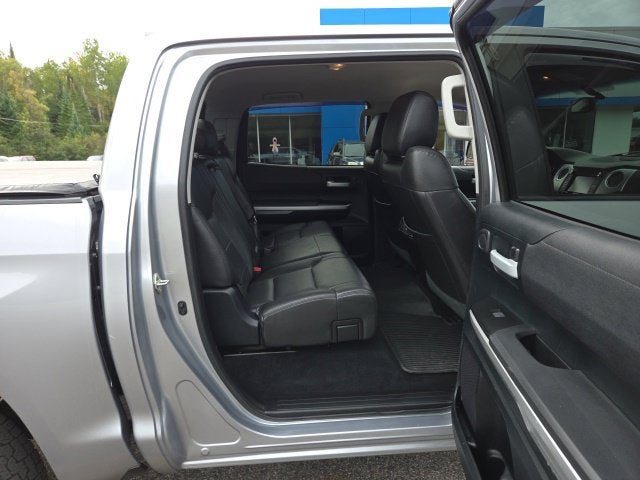 2017 Toyota Tundra SR5 5.7L V8
