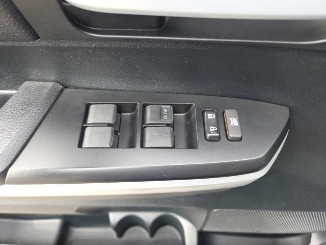 2017 Toyota Tundra SR5 5.7L V8