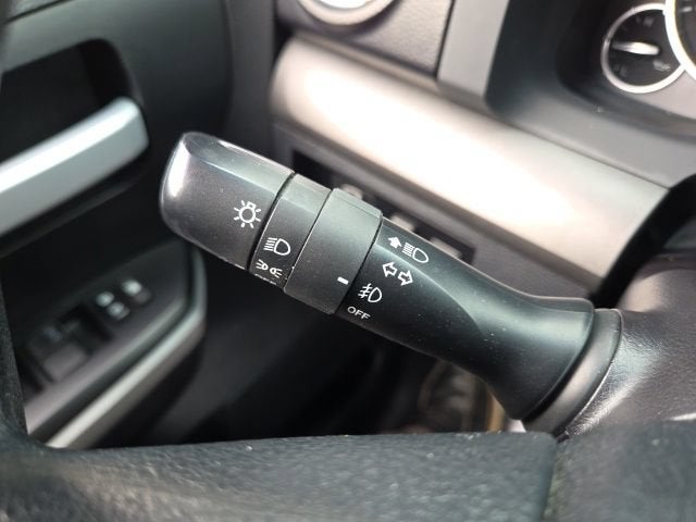 2017 Toyota Tundra SR5 5.7L V8