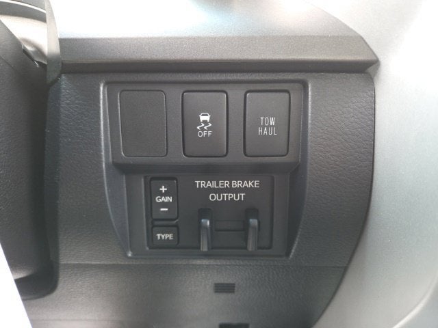 2017 Toyota Tundra SR5 5.7L V8