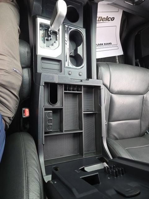2017 Toyota Tundra SR5 5.7L V8