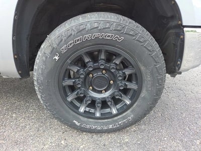 2017 Toyota Tundra SR5 5.7L V8