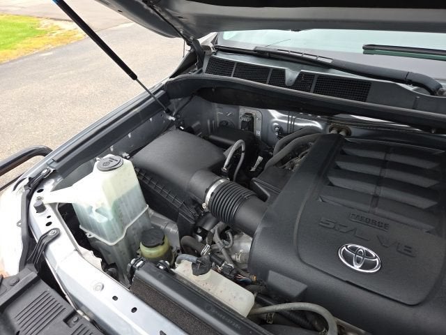 2017 Toyota Tundra SR5 5.7L V8